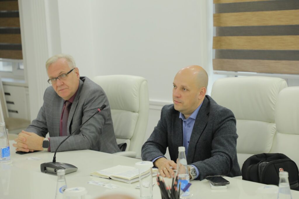 «Узкимёсаноат» и российская компания «AVK» провели переговоры о сотрудничестве